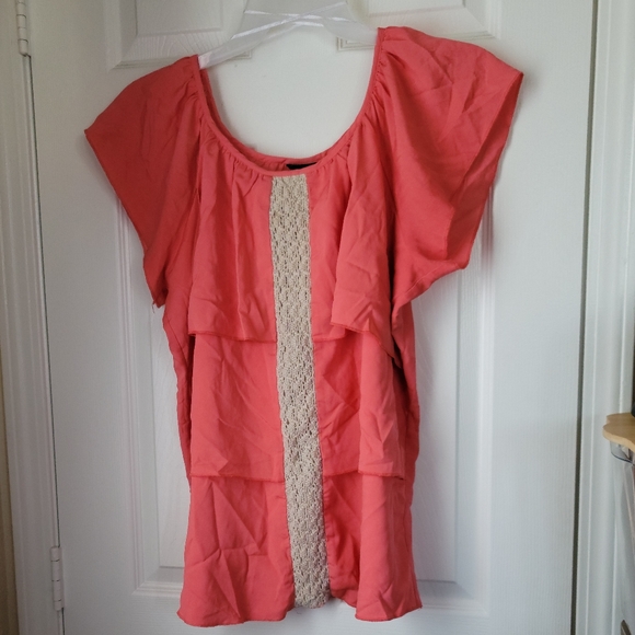 torrid Tops - Torrid Women's  Lace Trim Short Sleeve Blouse Color Pink  Size 2X Used